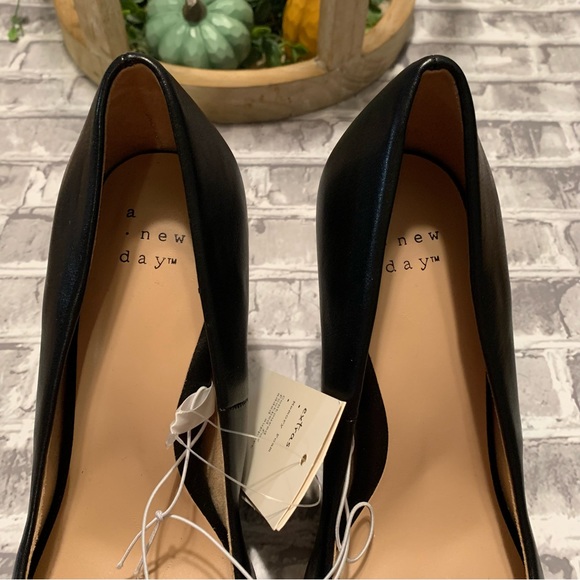 A New Day Womens Size 7 Black High Heel Shoes Memory Foam NWT $29.99 - Picture 3 of 12